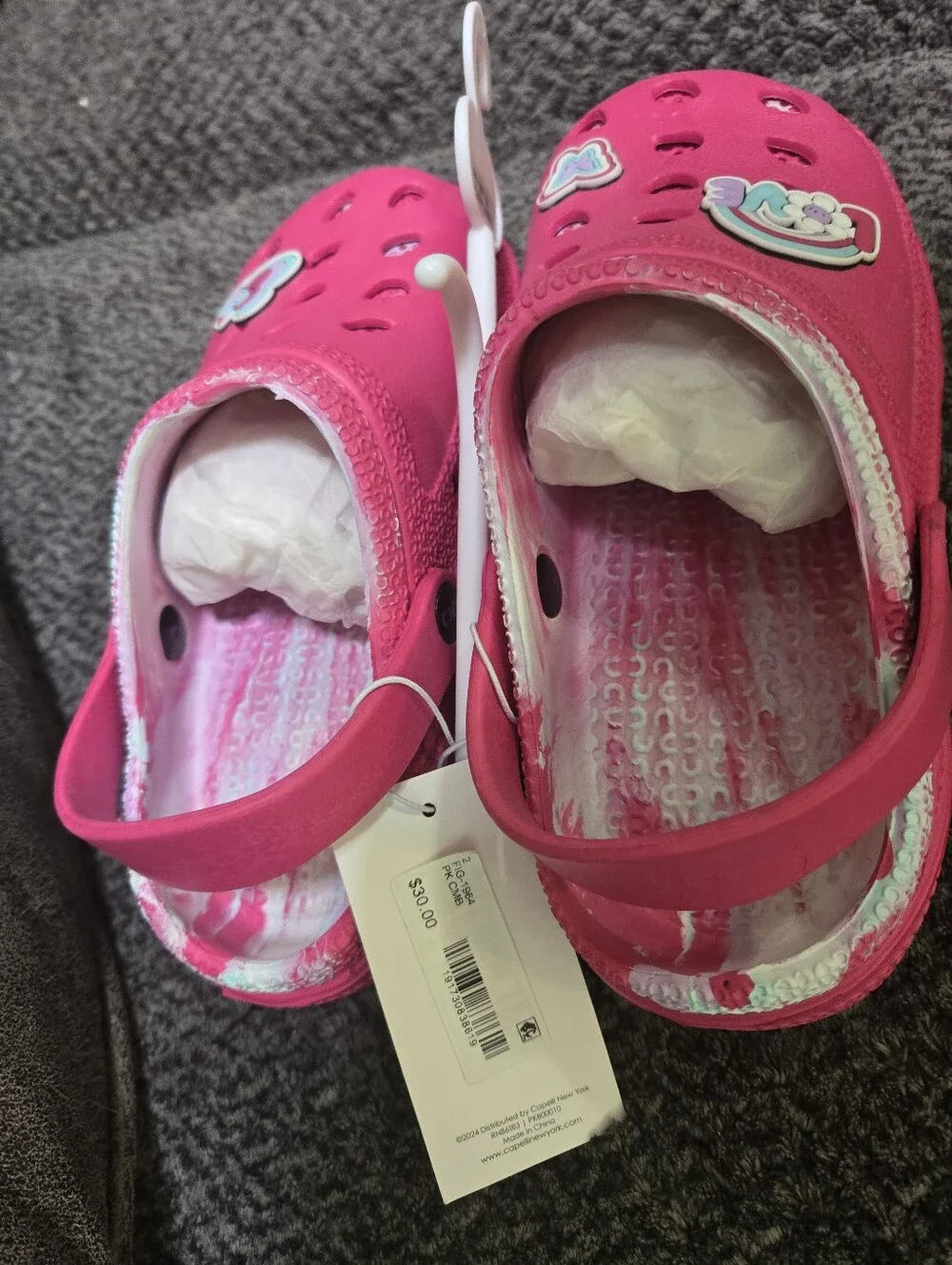 CROC style Kids Bright Pink Clog  NWT with Heart & Rainbow Jibbitz